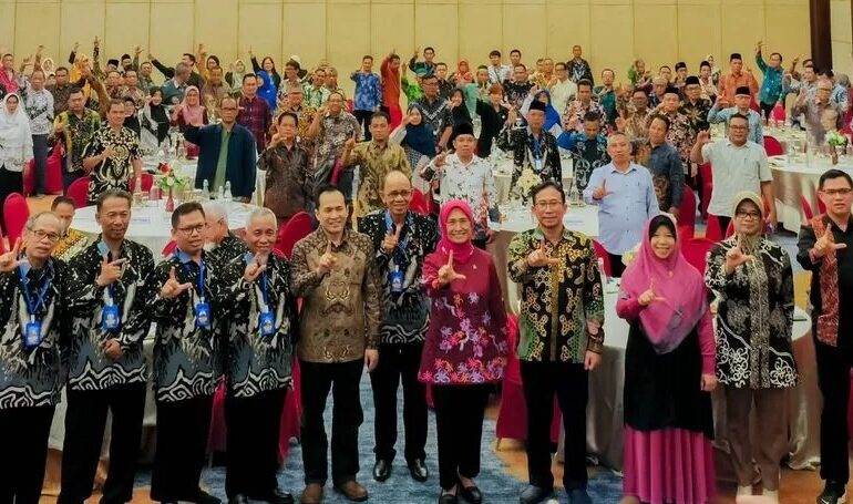 Dinas Pendidikan dan Kebudayaan (DisdikbudKaltim) Mengatasi Penempatan Guru PPPK yang Lolos Passing Grade