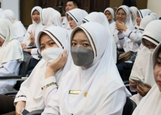 Mahasiswa Poltekes Kaltim Lakukan KKN Terpadu IPE di Kukar, Beri Pelayanan Kesehatan dan Cegah Stunting