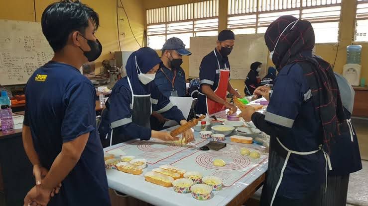 Pelatihan Prosesing BLKI Balikpapan, Meningkatkan Keterampilan dalam Bidang Roti Kue dan Pengolahan Hasil Perikanan