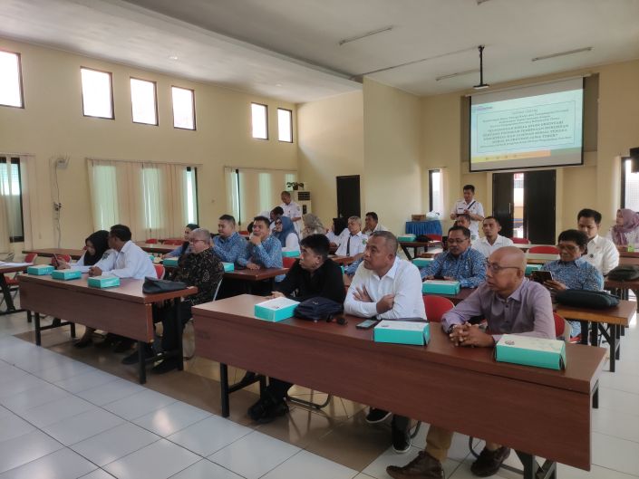 Dewan Pengupahan Kaltim Studi Orientasi Program Pembinaan Hubungan Industrial dan Jaminan Sosial di Jatim