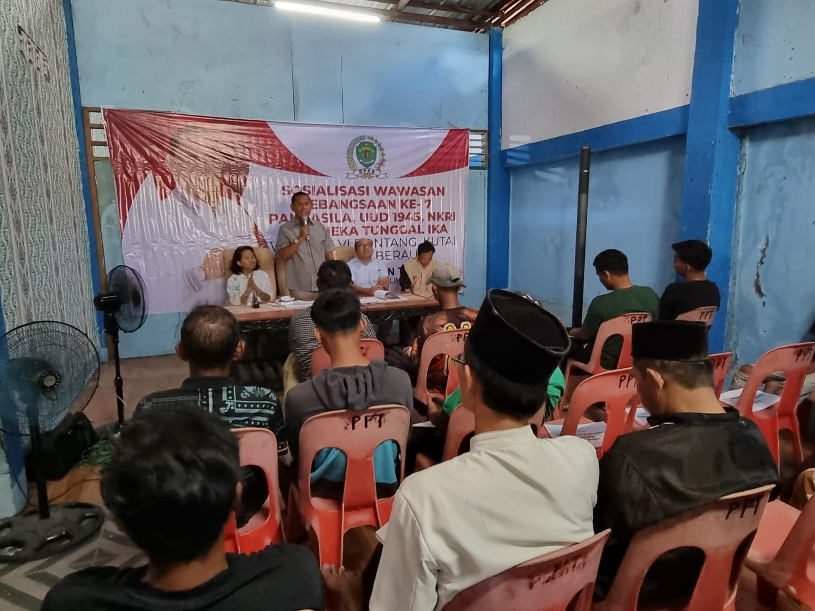 Henry Pailan terus Edukasikan Wawasan Kebangsaan kepada Warga Kecamatan Teluk Pandan