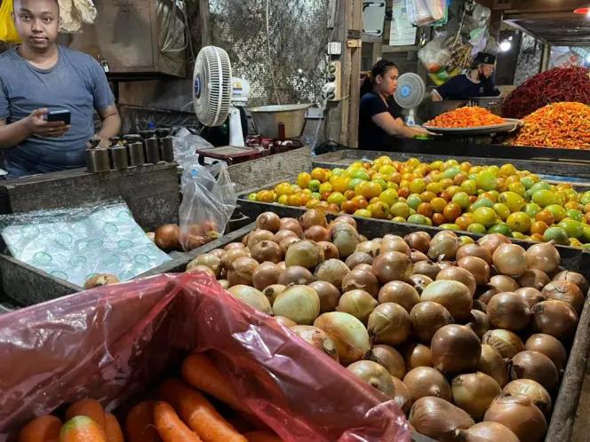 Harga Tomat dan Bawang Prei di Pasar Segiri Samarinda Melonjak Tiggi Rp 35.000 Per Kilogram