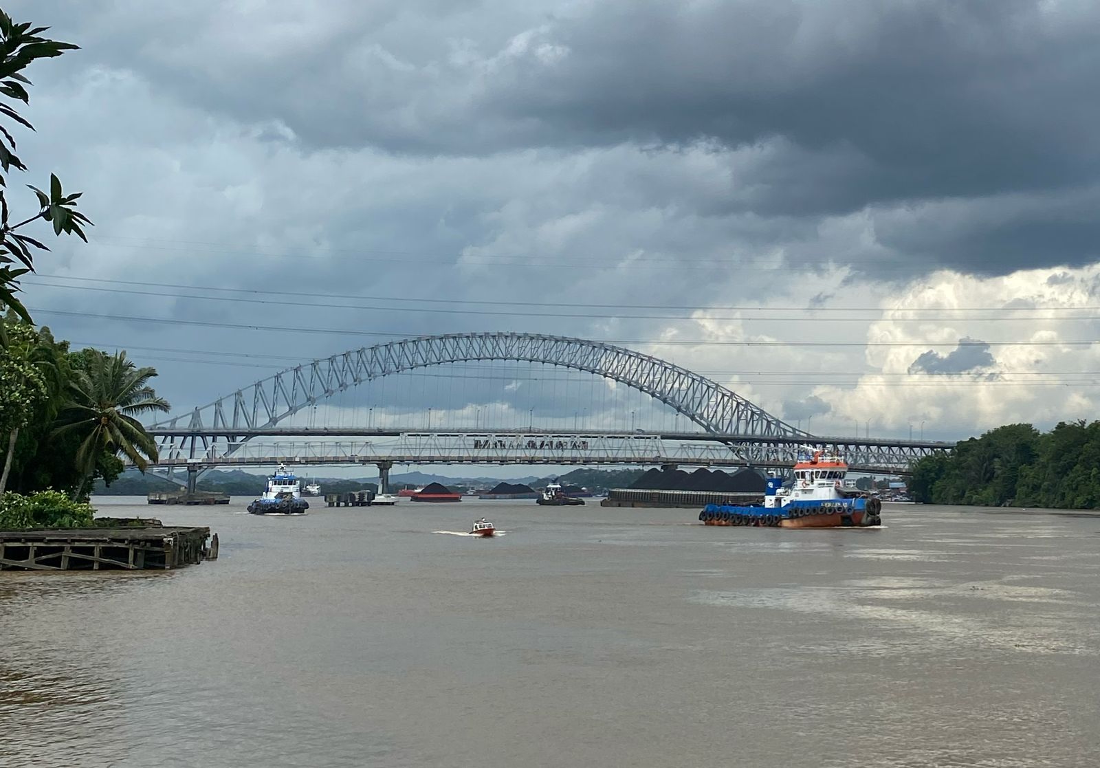 Jembatan Mahakam Kembali Ditabrak, DPRD dan Pemprov Kaltim Sepakat Ditutup Sementara