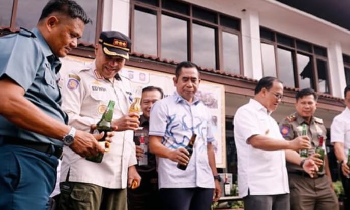 Wakil Ketua DPRD Balikpapan Hadiri Pemusnahan Miras Ilegal dan Pom Mini Tak Berizin
