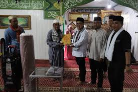 Safari Ramadan di Anggana, Bupati Kukar Resmikan Listrik Komunal dan Tinjau Proyek Air Bersih