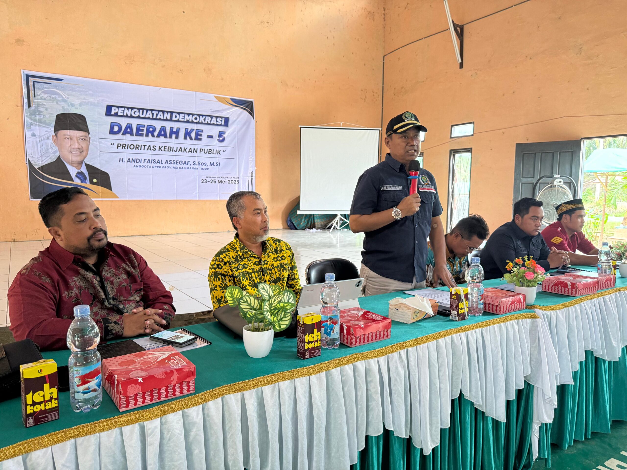 Andi Faisal Assegaf Gelar Penguatan Demokrasi Daerah ke-5 di Desa Putang