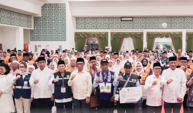 DPRD Balikpapan Beri Doa dan Dukungan setelah 356 Jamaah haji Kloter Pertama Diberangkatkan