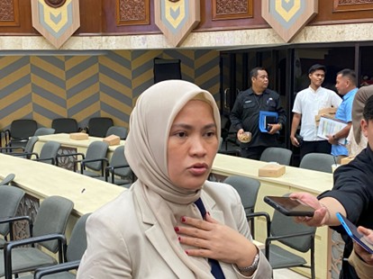 Yenni Eviliana Desak Regulasi Jalan Holing: Jangan Hanya Jadi Wacana