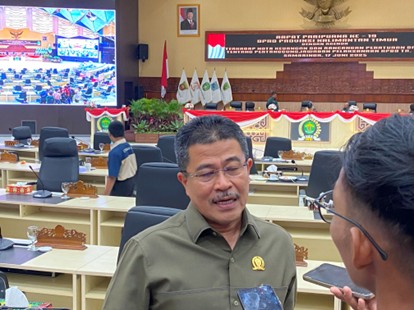 Darlis: Jangan Hilangkan Guru Honorer Demi Akreditasi Sekolah