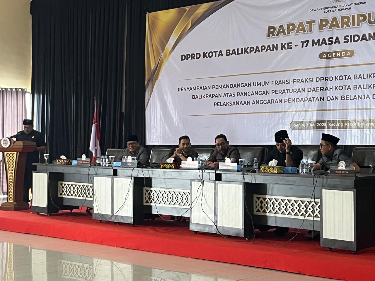 Fraksi PDI Perjuangan DPRD Balikpapan Soroti Sejumlah Isu Strategis dalam APBD Balikpapan 2024