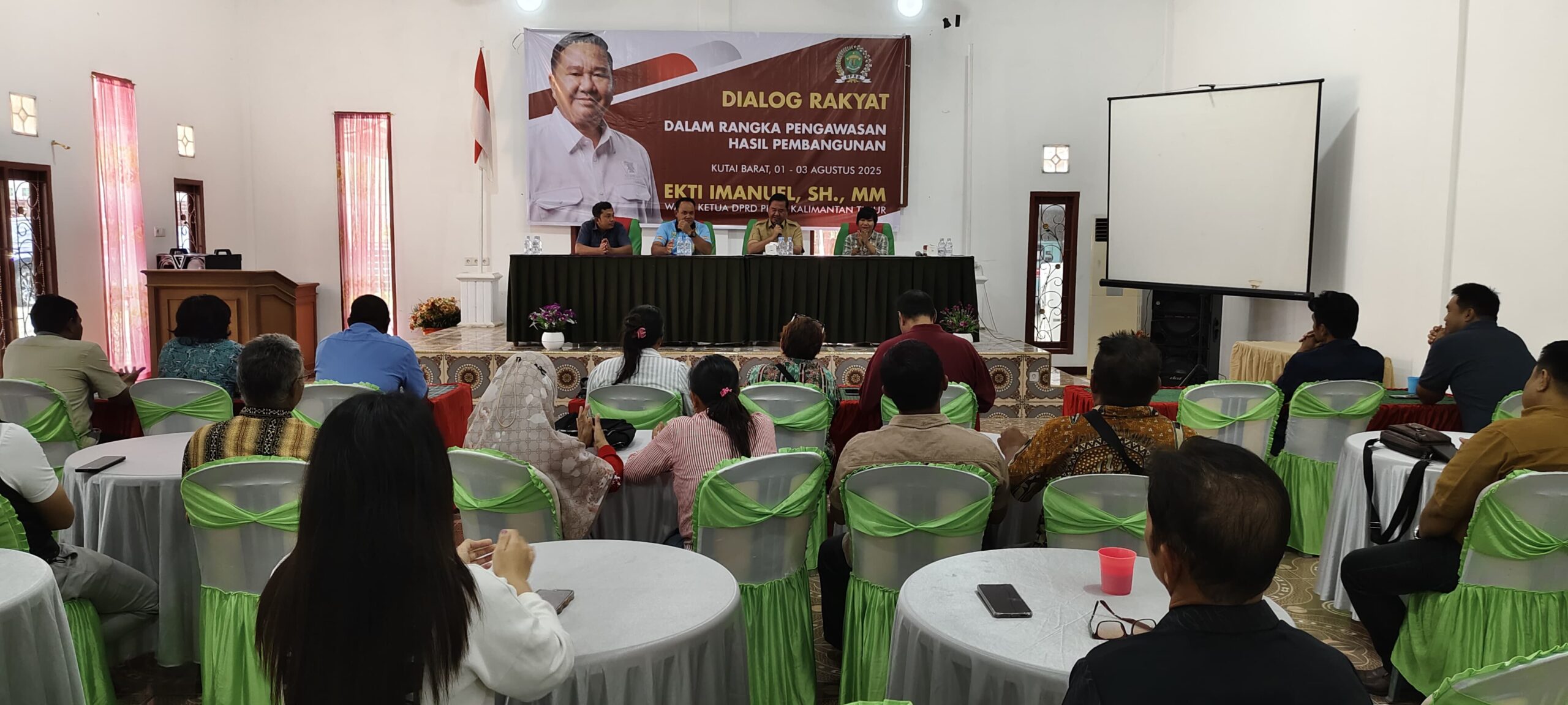 Ekti Imanuel Dorong Masyarakat Ikut Mengawal Hasil Pembangunan di Kutai Barat