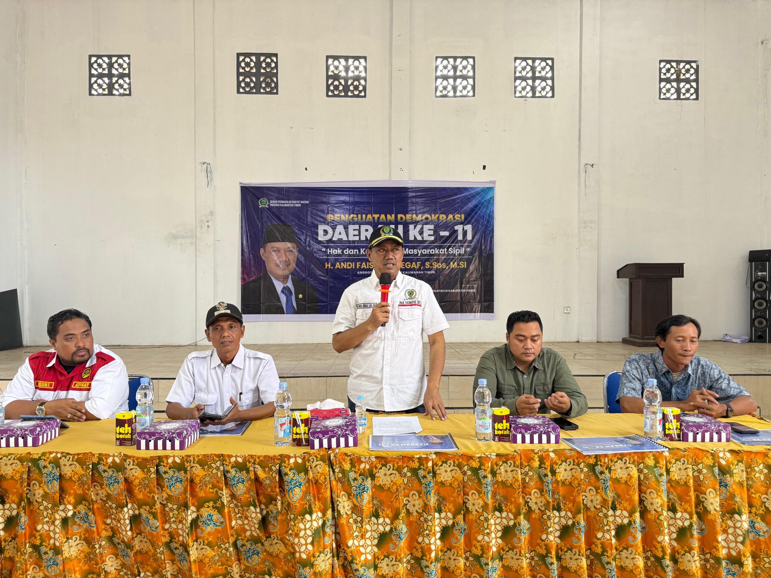 Andi Faisal Assegaf Ajak Warga Desa Lombok Perkuat Demokrasi Lewat Partisipasi dan Kesadaran Publik